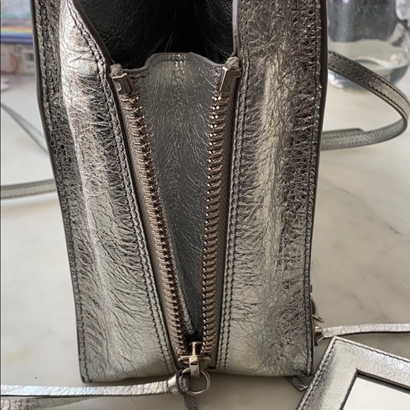 Making room - Picture 6 of 8